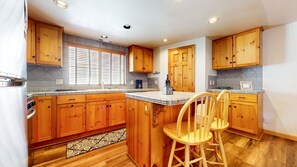 Condo, 2 Bedrooms | Private kitchen | Fridge, oven, coffee/tea maker, toaster