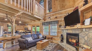 Cabin, Multiple Beds, Hot Tub, Mountain View (Chubby & Cubby's Den) | Interior - Scenic Smoky Mountains Escape w/ Hot Tub (Gatlinburg)