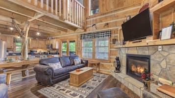 Cabin, Multiple Beds, Hot Tub, Mountain View (Chubby & Cubby's Den) | Interior