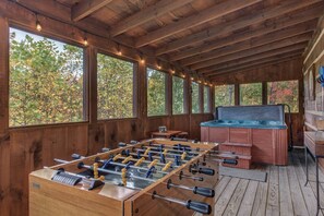 小屋, 多張床, 熱水浴缸, 山景 (Chubby & Cubby's Den) | 住宿內部