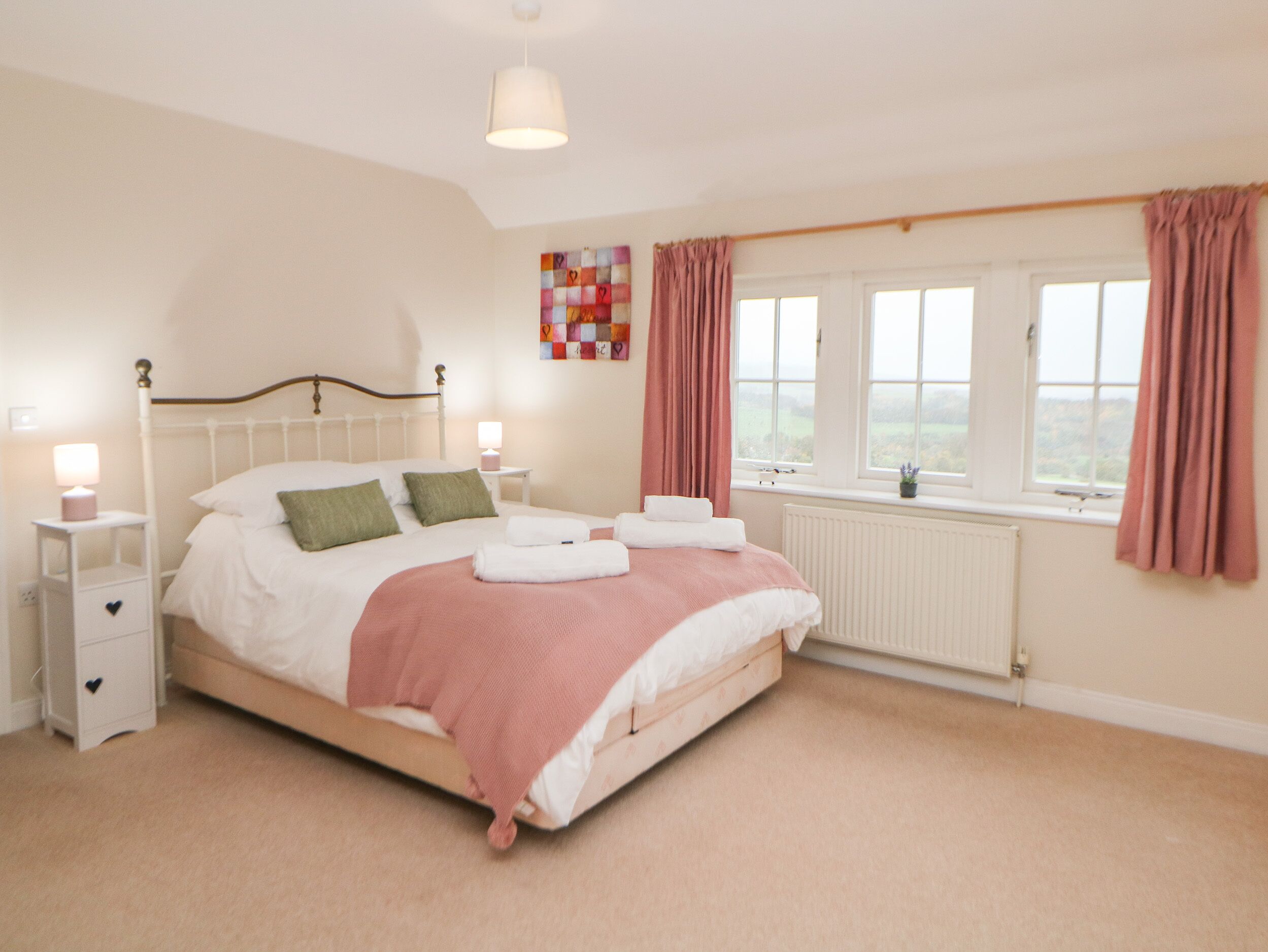 3 bedrooms, individually decorated, individually furnished, free WiFi