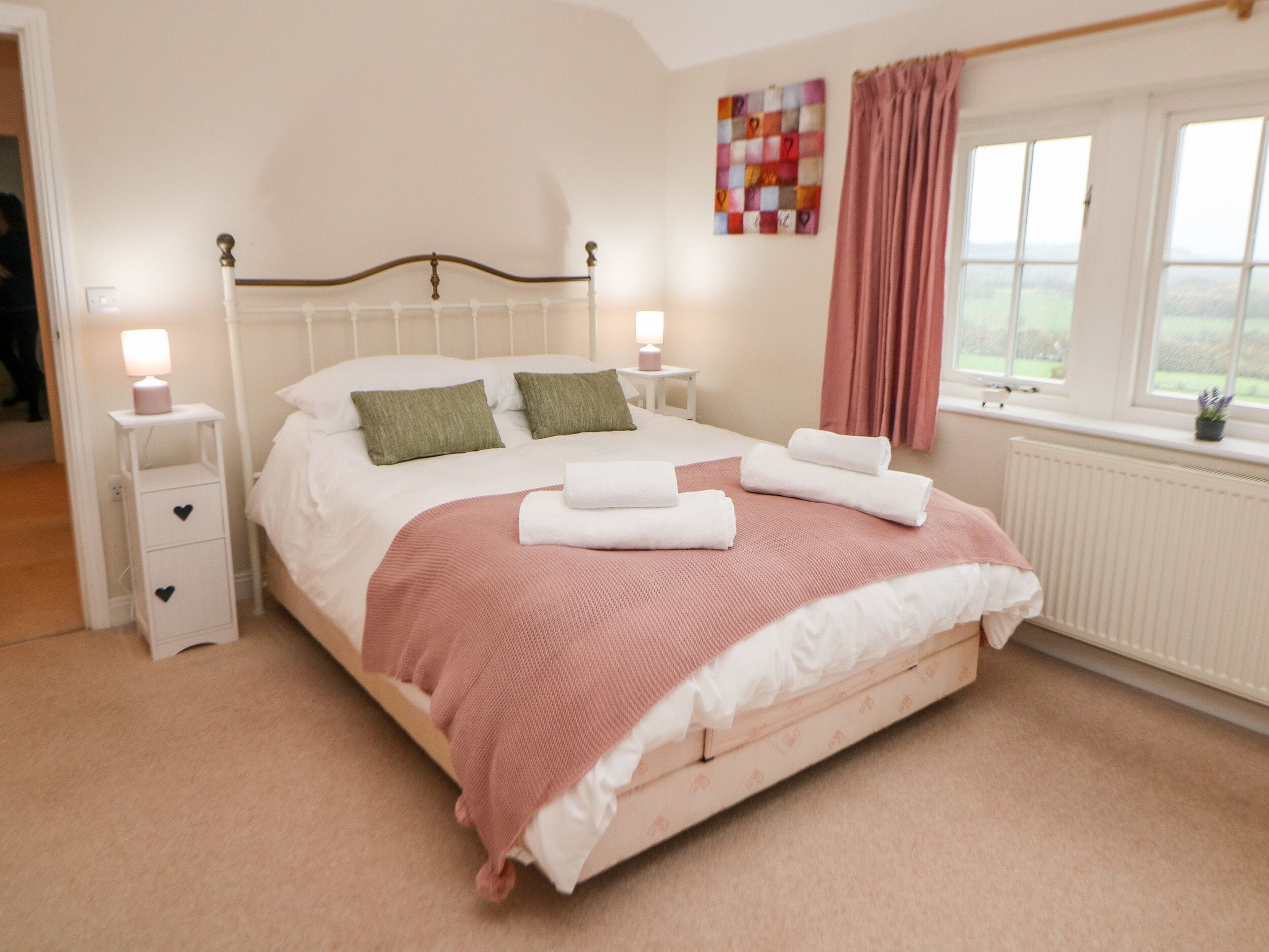 3 bedrooms, individually decorated, individually furnished, free WiFi