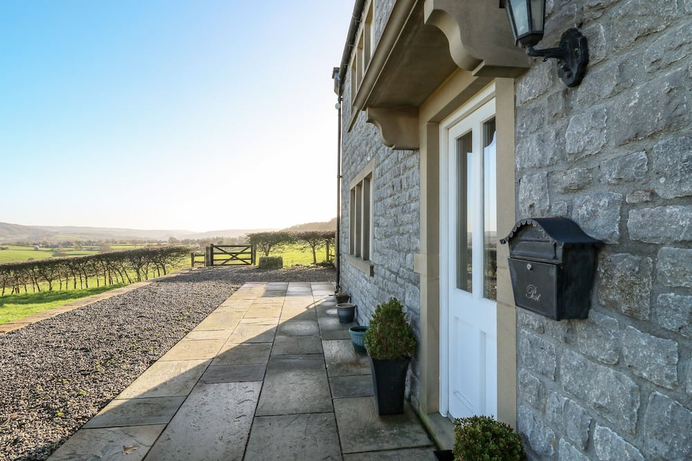 Lower Cowden Farm - Froggatt