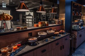 Daily buffet breakfast (EUR 16 per person) - Les Hauts de Kerano (Paimpol)