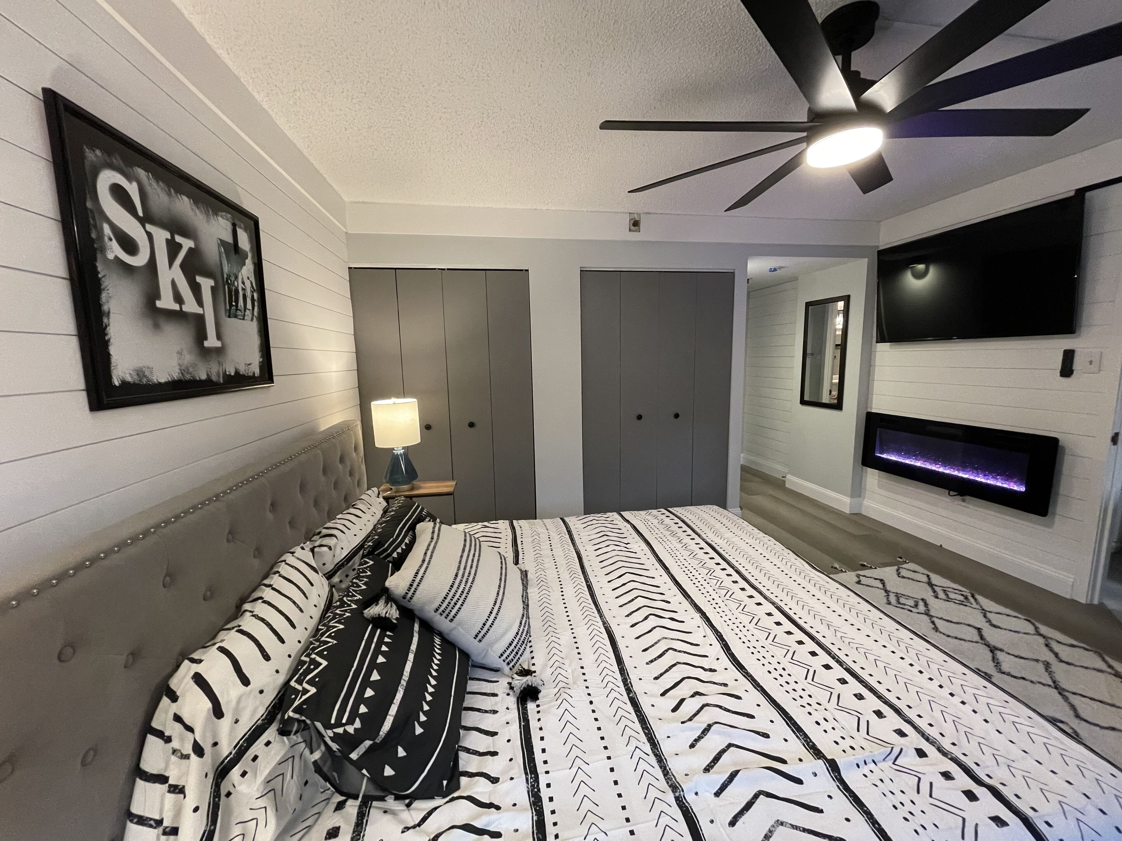 2 多间卧室、熨斗/熨衣板、免费 WiFi、床单