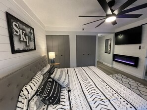 2 室のベッドルーム、アイロン / アイロン台、WiFi (無料)、ベッドシーツ