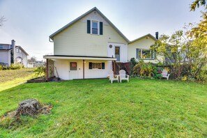Exterior - Cozy Lewiston Home < 10 Mi to Niagara Falls! (Lewiston)
