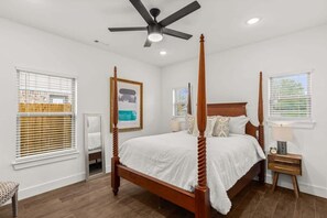1 habitación, tabla de planchar con plancha, cuna de viaje y wifi