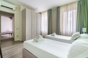 Unclassified image, 5 of 35, button