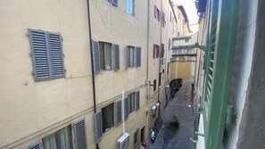 Exterior - Chiasso degli Armati (Firenze)