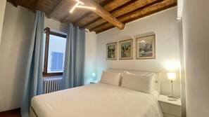 2 chambres, fer et planche à repasser, accès au Wi-Fi (inclus)