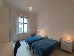 3 Schlafzimmer, Bügeleisen/Bügelbrett, kostenloses WLAN, Bettwäsche