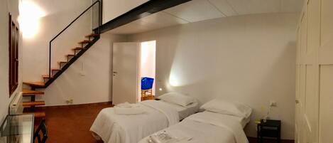 3 soverom, strykejern/-brett, wi-fi (inkludert) og sengetøy