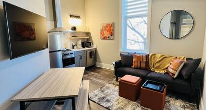 'Sangre De Orange'- apartment in Historic Florence Colorado