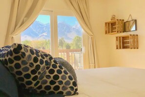 4 habitaciones, escritorio, wifi gratis y ropa de cama