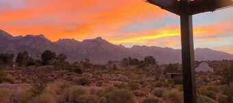 >>MAGICAL property on 5 acres in the Alabama Hills