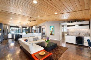 TV, fireplace, DVD player, stereo