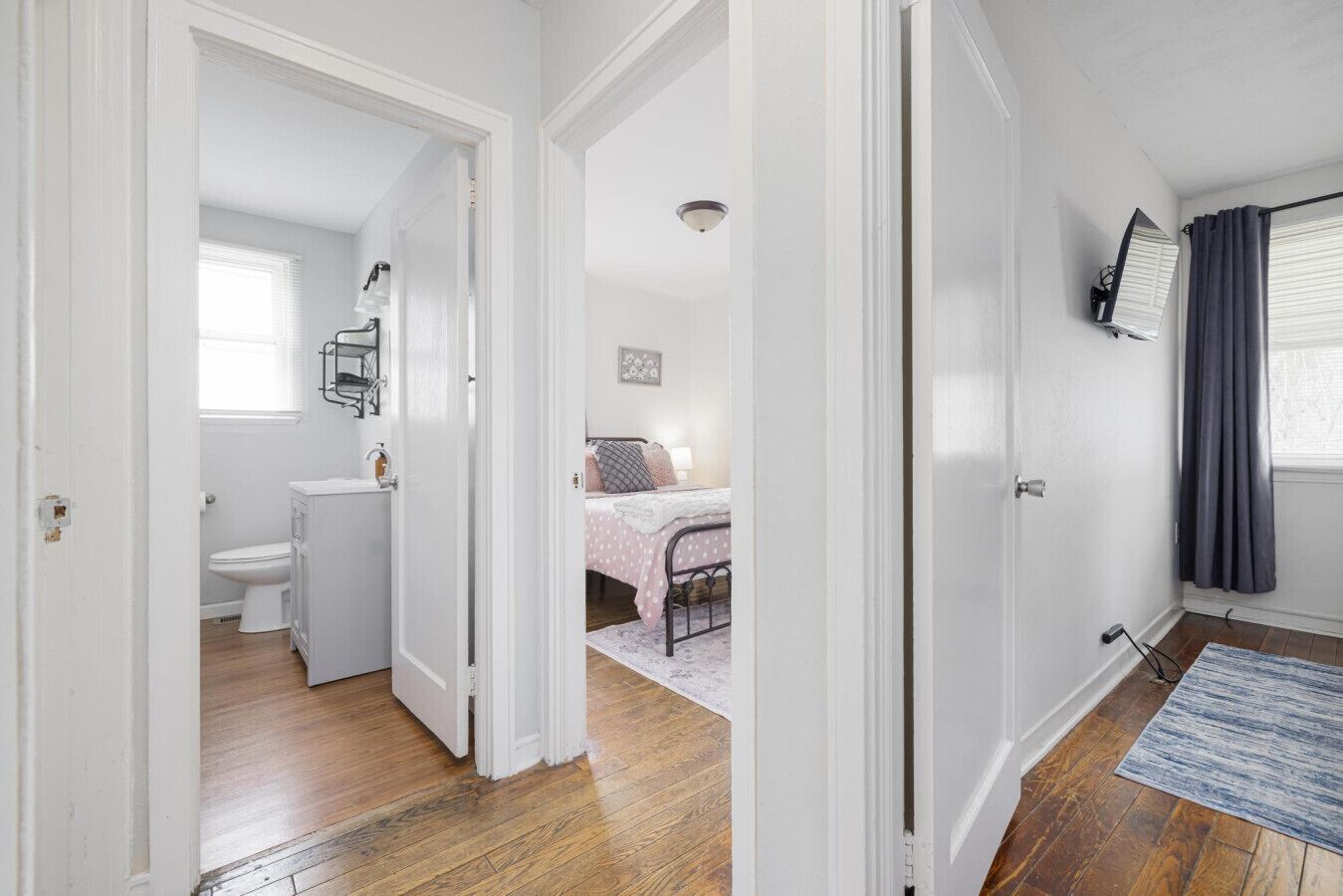 3 Schlafzimmer, Schreibtisch, Bügeleisen/Bügelbrett, WLAN