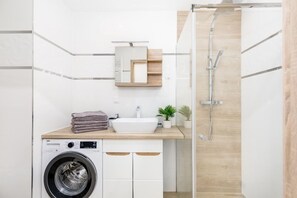 Chambre Quadruple Confort, 1 chambre | Salle de bain