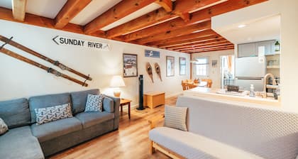 Newly Renovated/Furnished Condo, just 3 min to Sunday River!