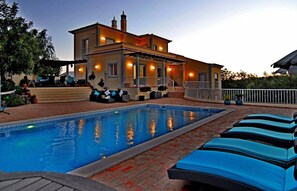 Alberca al aire libre 