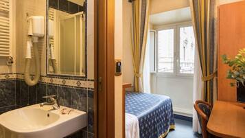 Singola Basic | Bagno | Asciugamani