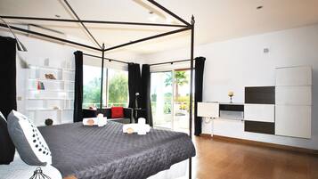 3 soverom, safe på rommet, strykejern/-brett og wi-fi (inkludert)