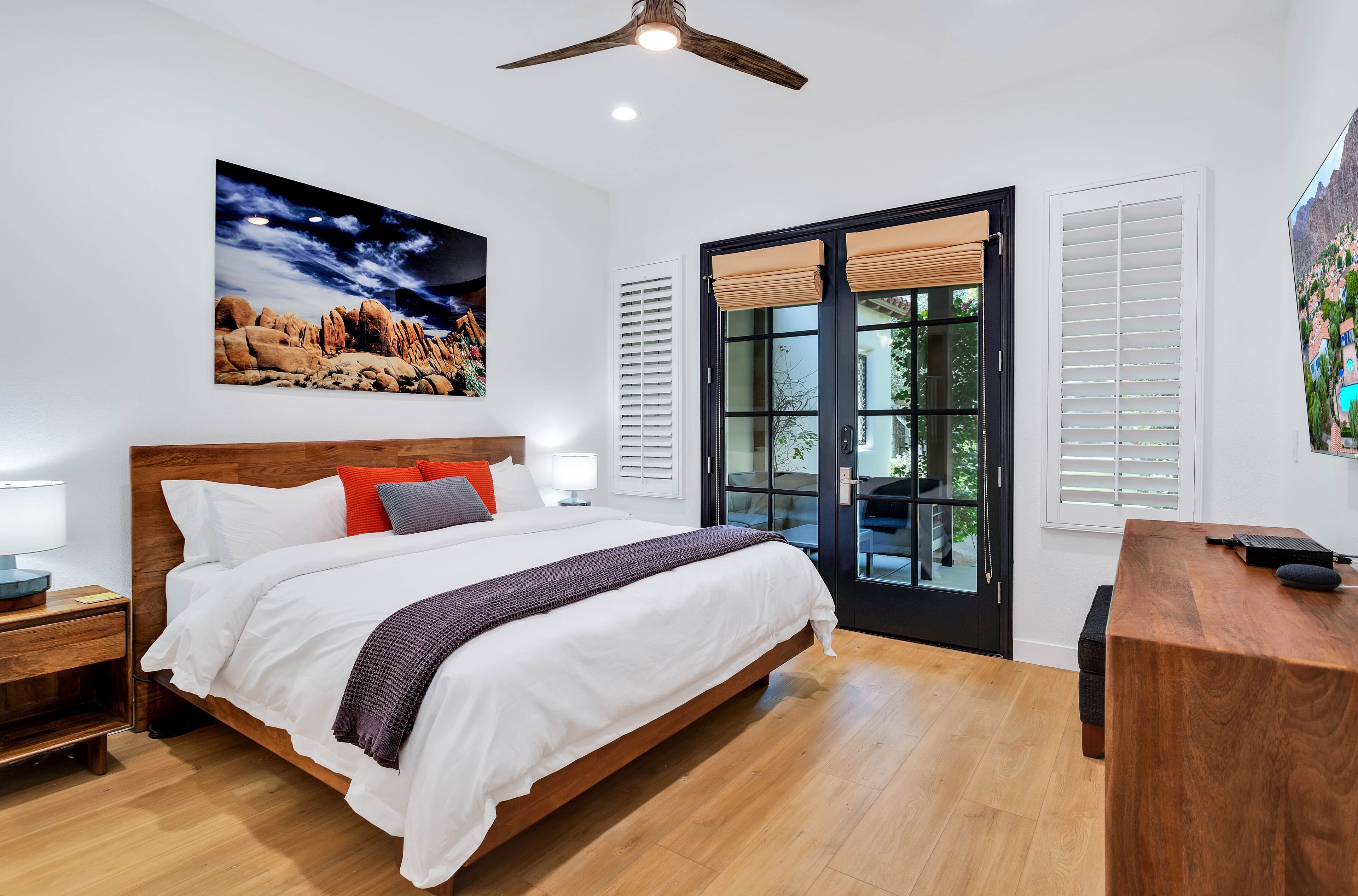 2 camere, una scrivania, ferro/asse da stiro, Wi-Fi gratuito