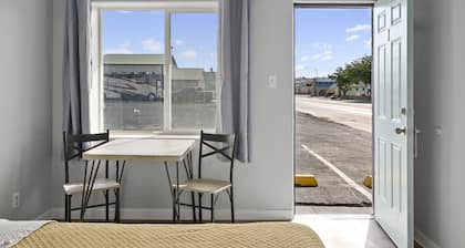The Mint Motel