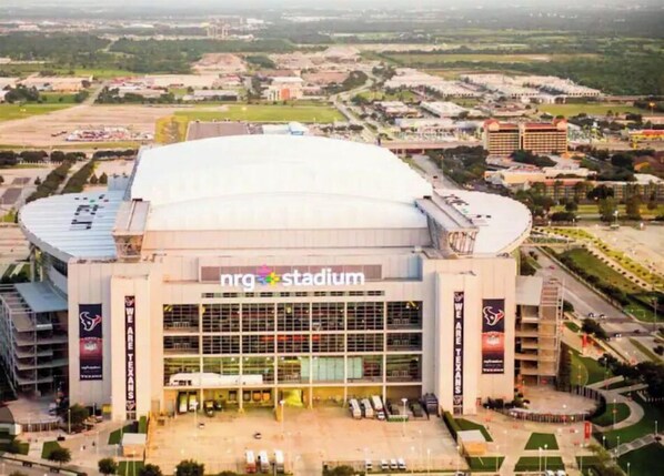 Home to thrilling sports events, NRG Stadium offers multiple levels of seating and a well-maintained landscape.
