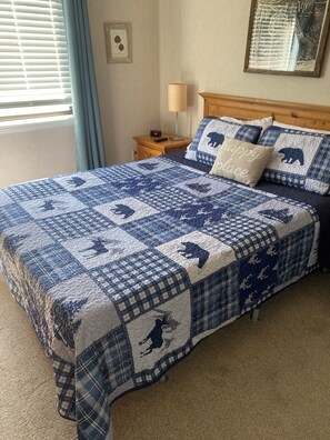 2 bedrooms, desk, free WiFi, bed sheets