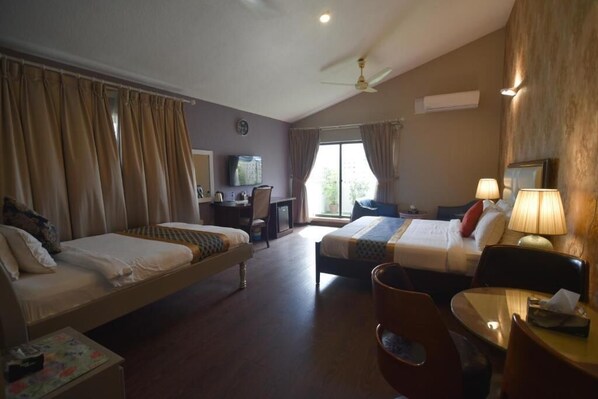 Minibar, kostenloses WLAN, Bettwäsche