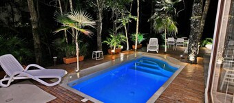 Exclusive 5-BR Oasis: Golf, Private Pool, Beach!