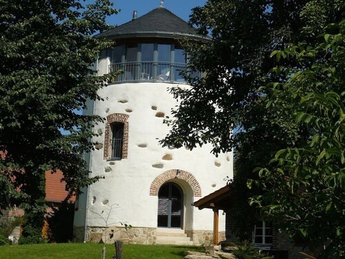 Königshain Windmühlenhof ( mill tower )