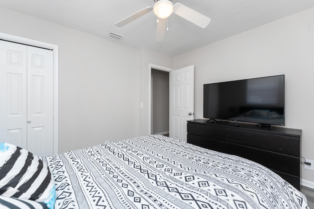 Adorable 2bed/1bath unit Sleeps 4 Close to Downtown Beach Mayo