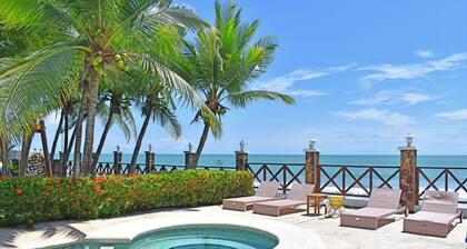 ★LOVELY BEACHFRONT HOUSE WITH POOL-CORONADO★