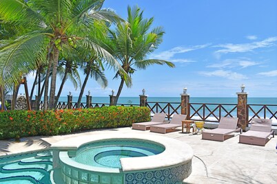 ★LOVELY BEACHFRONT HOUSE WITH POOL-CORONADO★