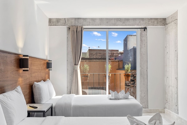 1 habitación, minibar, escritorio y wifi gratis