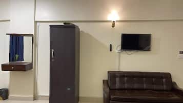 Desk, laptop workspace, free WiFi