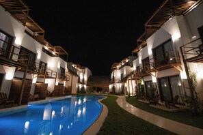 2 outdoor pools, sun loungers