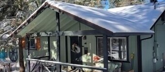 Cabin in Strawberry Cool for Summer. Warm for Winter. Pine trees, Elk, and Relax