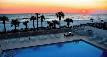 Spacious Beautiful 2BD/2.5BA Two Story Beach House W/ GOLF CART!