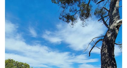 Apartment in a quiet, private estate with swimming pool, tennis court and petanque area