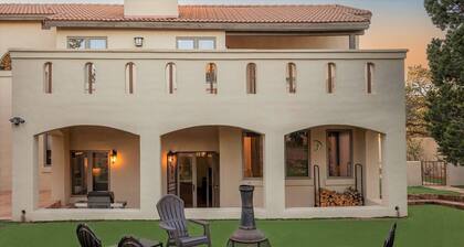 5bd, 3.5bath home - family & pet friendly, 11 min to downtown area, fireplaces