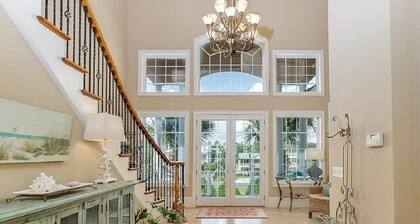 Splendid villa by the sea