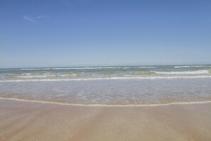 Una playa cerca