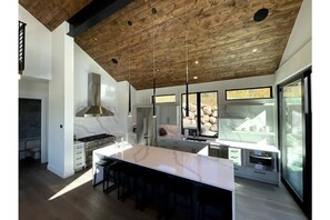 Fridge, microwave, oven, stovetop - Brand New Dream Modern Mountain House! Private Hot Tub! (Steamboat Springs)