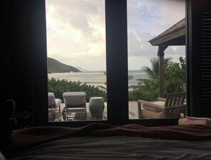 1 bedroom, in-room safe, desk, iron/ironing board - Oceanfront Beach Bungalow ON Beach, PRIVATE with Club Resort Access & Tennis (south East Peninsula)