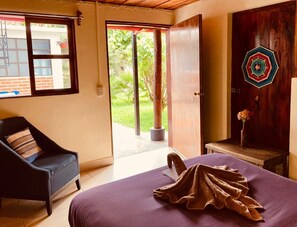 Standard Double Room | Free WiFi, bed sheets - Casa Flor De Vida (San Cristóbal de las Casas)