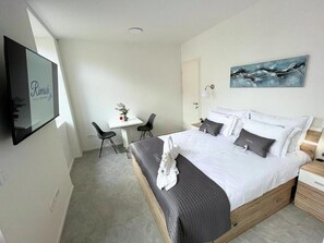 2 bedrooms, in-room safe, free WiFi, bed sheets - Villa Riverside - Modern & Spacious Family Suite (Ljubljana)